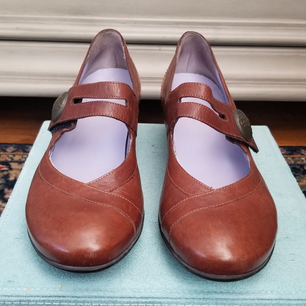 Marry Jane Low Heels